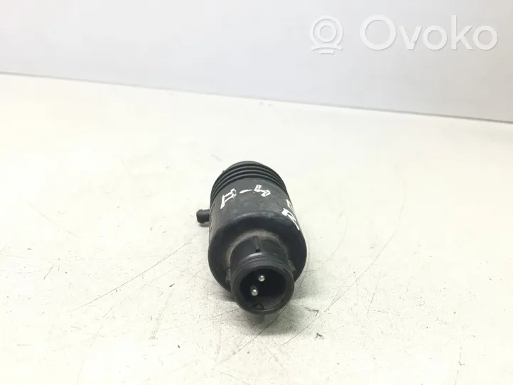 Audi A4 S4 B5 8D Pompe de lave-glace de pare-brise 4A0955651