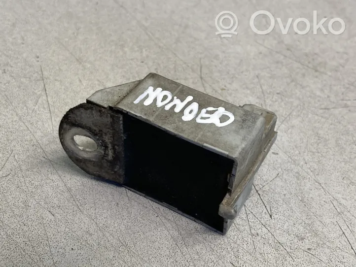 Ford Mondeo Mk III Aizdedzes spoļu bloks "Komutators" 93AB12A019AB