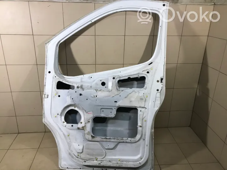 Opel Vivaro Front door 