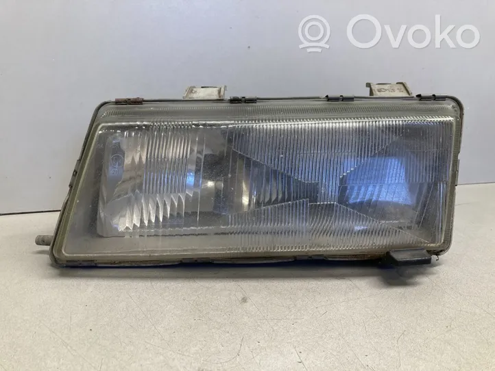 Saab 9000 CS Lampa przednia 3938900