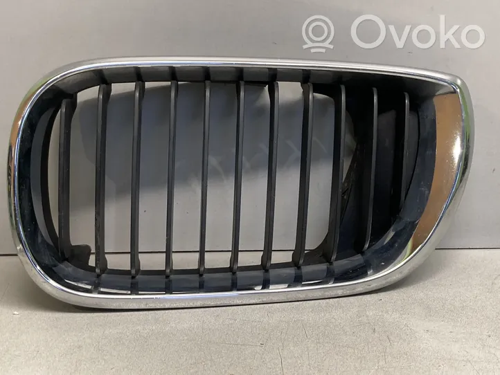 BMW 3 E46 Front grill 70721299