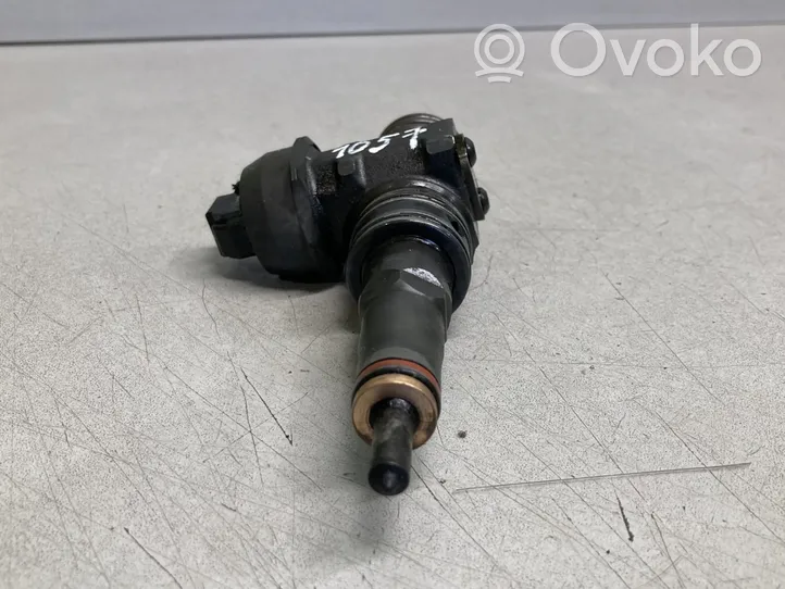 Volkswagen Polo Fuel injector 038130073AG