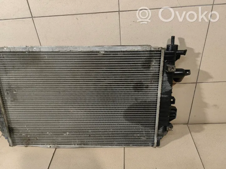 Opel Zafira B Radiateur de refroidissement 