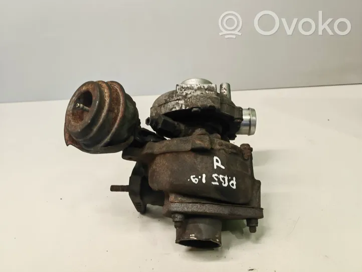 Volkswagen PASSAT B5 Turboahdin 028145702H