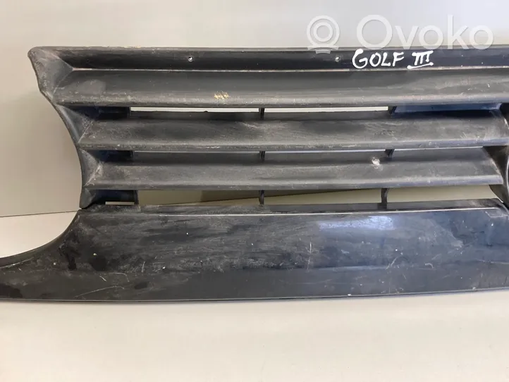 Volkswagen Golf III Grille de calandre avant 1H6853653