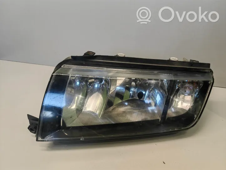 Skoda Fabia Mk1 (6Y) Lampa przednia 