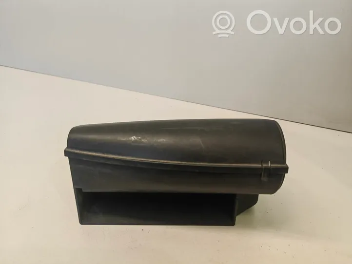 Volkswagen Touran I Air intake duct part 1K0805965J