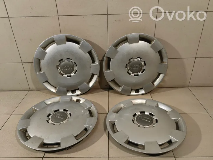 Audi A6 S6 C5 4B R 16 riteņa dekoratīvais disks (-i) 8P0601147A