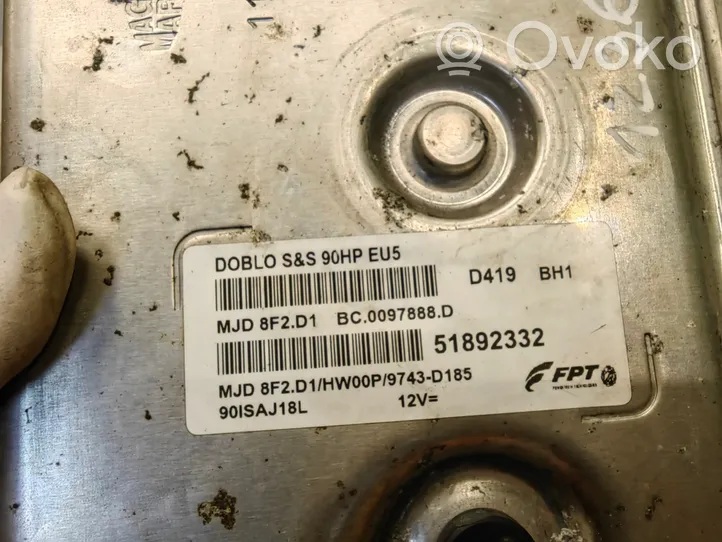 Fiat Doblo Блок управления двигателя 51892332