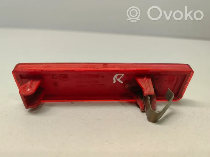 Opel Vivaro Réflecteur de feu arrière 7200353184
