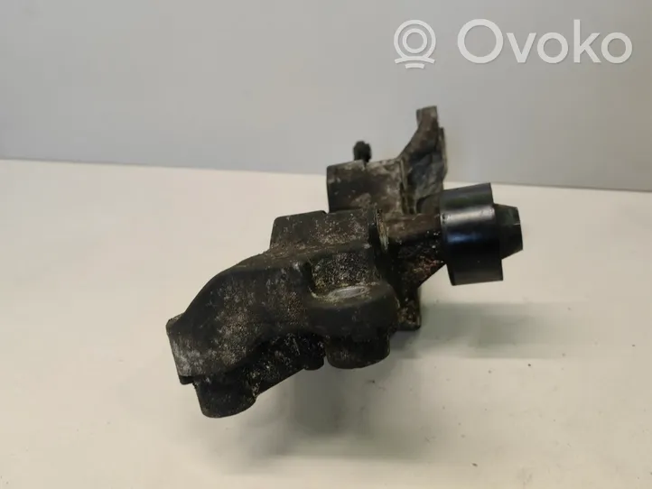 Opel Vivaro Generator/alternator bracket 8200462166