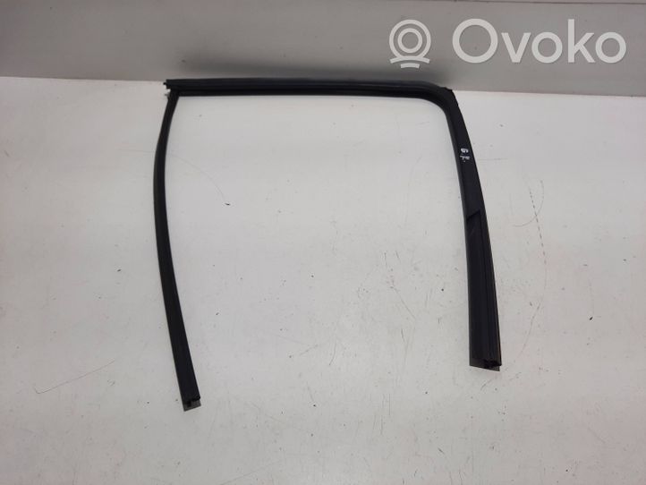 Mazda 6 Rivestimento vetro lato posteriore 4J151523