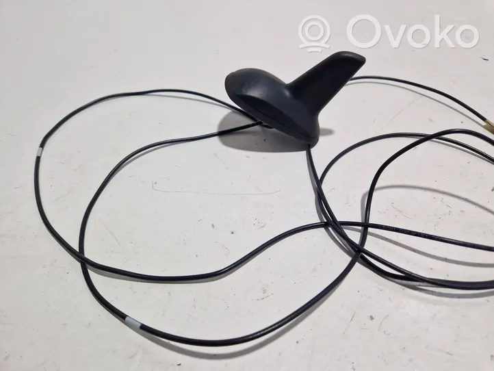 Mercedes-Benz C AMG W204 Antenna GPS 2048207075