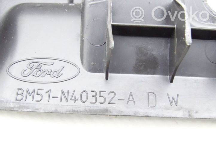 Ford Focus Priekinis slenkstis (kėbulo dalis) BM51-N40352-ADW