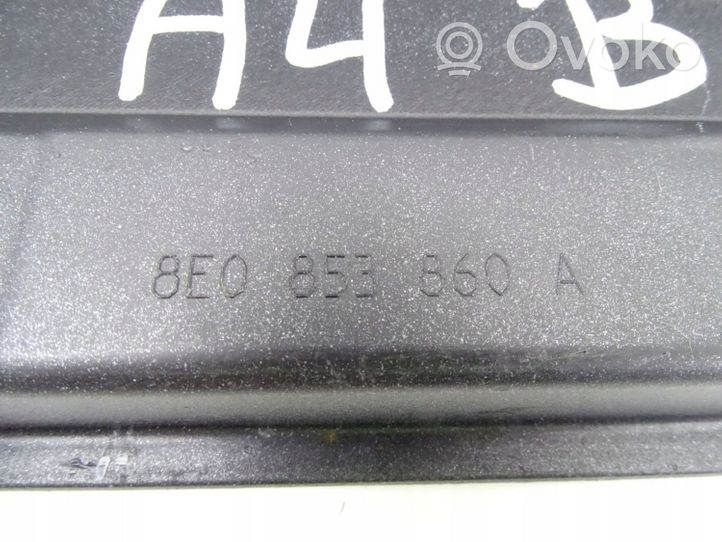 Audi A4 S4 B7 8E 8H Osłona / Nakładka progu 8E0853860A