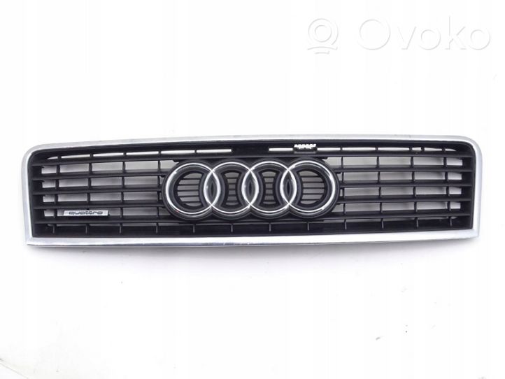 Audi A6 Allroad C5 Etupuskurin ylempi jäähdytinsäleikkö 4B0853651F