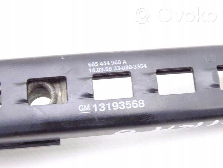 Opel Zafira B Rail de réglage hauteur de ceinture de sécurité 13193568