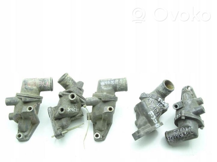 Opel Corsa B Boîtier de thermostat / thermostat 90412717       