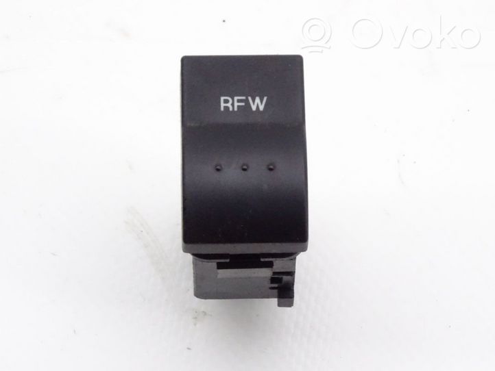 Ford Ranger Włącznik świateł przeciwmgielnych UR6166510
