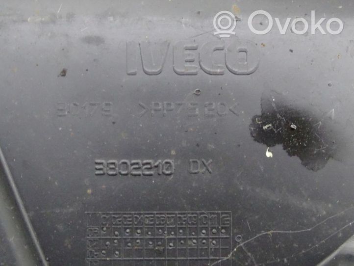 Iveco Daily 4th gen Rivestimento paraspruzzi passaruota anteriore 3802210