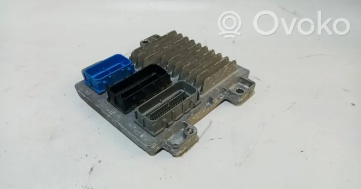 Opel Astra J Calculateur moteur ECU 