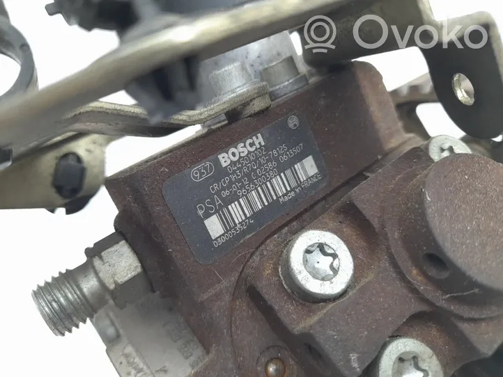 Peugeot 5008 Pompe d'injection de carburant à haute pression 