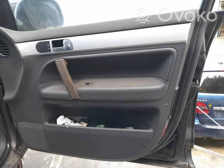 Volkswagen Touareg I Boczki / Poszycie drzwi przednich 