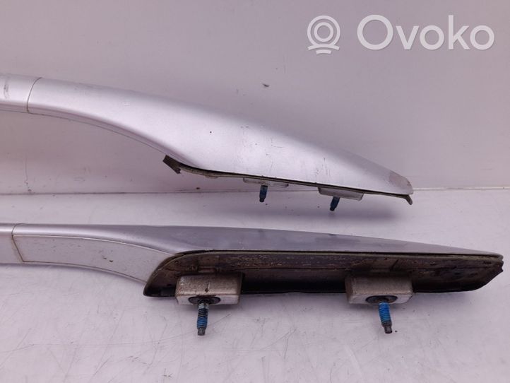 Nissan Qashqai+2 Rear interior roof grab handle 