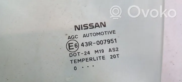 Nissan Juke I F15 Etuoven ikkunalasi, neliovinen malli 