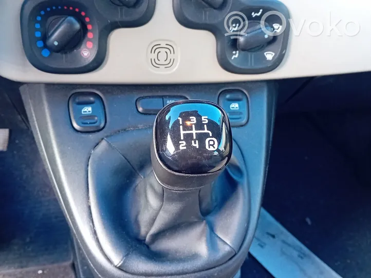 Fiat Panda III Commutateur / bouton de changement de vitesse 