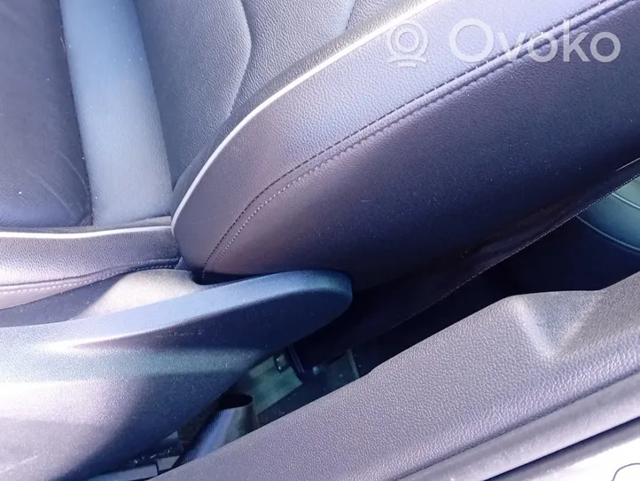 Volkswagen Tiguan Seat airbag 