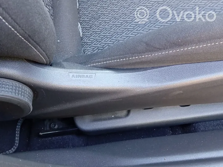 Opel Insignia B Airbag sedile 