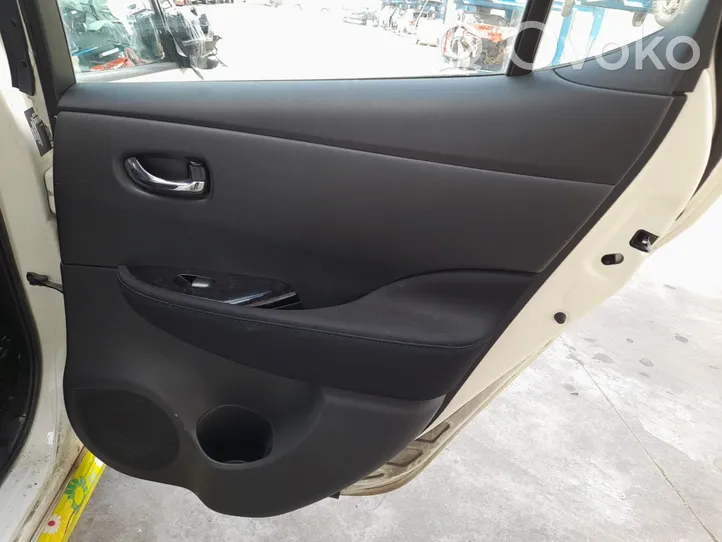 Nissan Leaf II (ZE1) Garniture panneau de porte arrière 