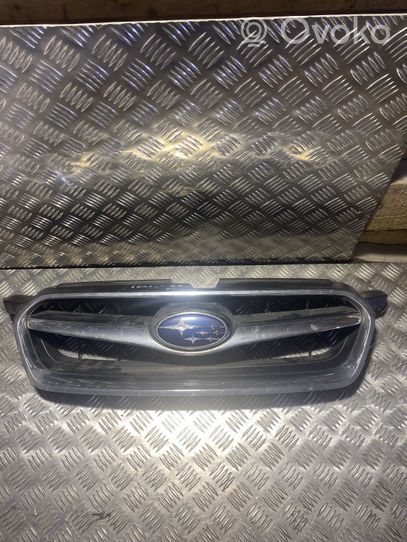 Subaru Legacy Grille calandre supérieure de pare-chocs avant 