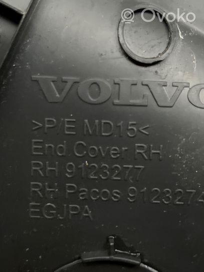 Volvo V40 Kojelaudan sivupäätyverhoilu 09123274