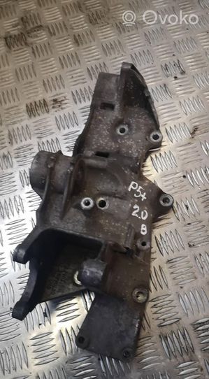 Volkswagen PASSAT B5.5 Supporto del generatore/alternatore 