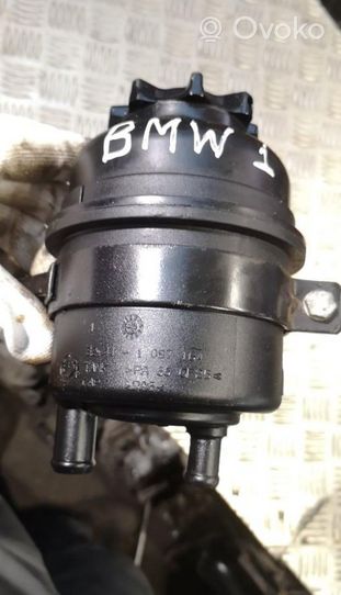 BMW 1 E81 E87 Ohjaustehostimen nestesäiliö 