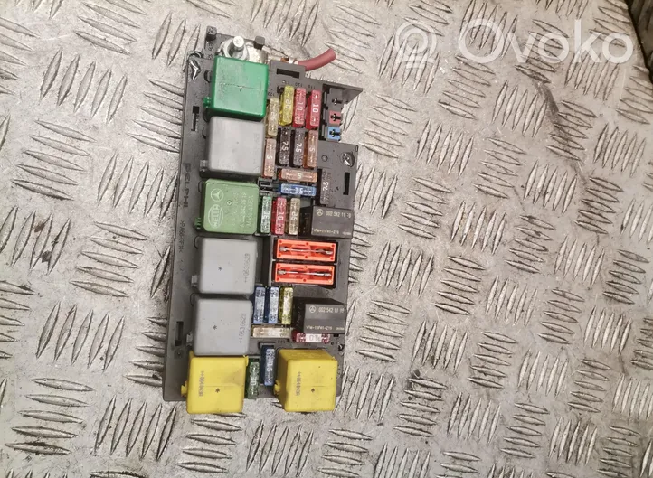 Mercedes-Benz R W251 Fuse module 