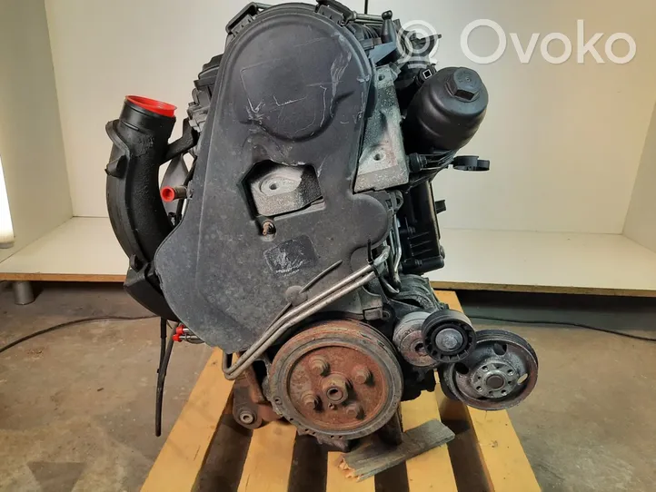 Volvo V70 Silnik / Komplet D5204T2