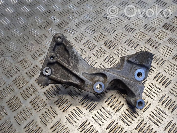 Chrysler Grand Voyager V Generator/alternator bracket 90513137F