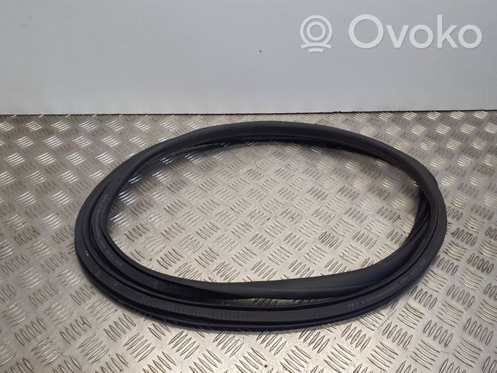 Opel Astra J Front door rubber seal 