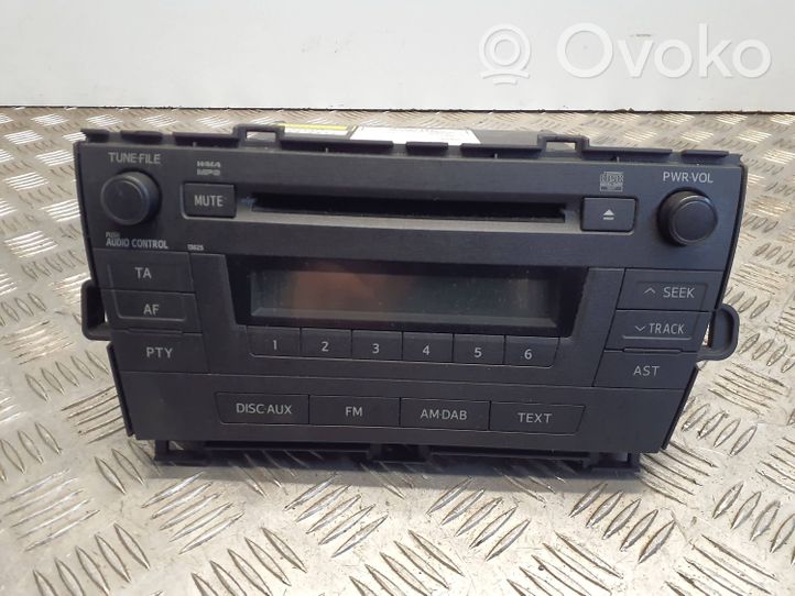 Toyota Prius (XW30) Radio/CD/DVD/GPS-pääyksikkö 8612047300