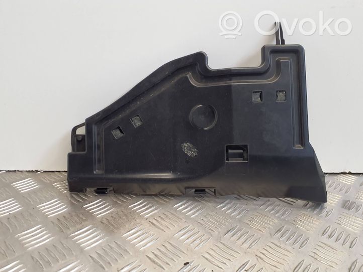 Toyota Yaris Другая деталь панели 556070D010