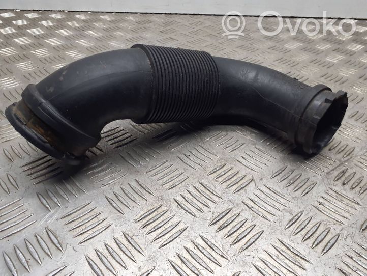 Opel Meriva B Część rury dolotu powietrza 13259851