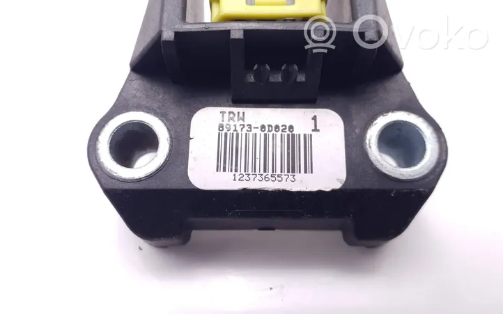 Toyota Yaris Sensor impacto/accidente para activar Airbag 891730D020