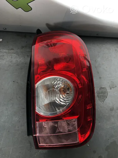 Dacia Duster II Lampa tylna 