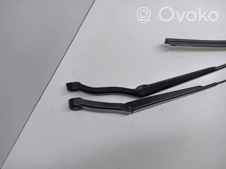 Audi Q7 4M Front wiper blade arm 4M2955408