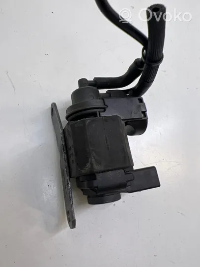 Audi A5 8T 8F Solenoidinis vožtuvas 059906609B