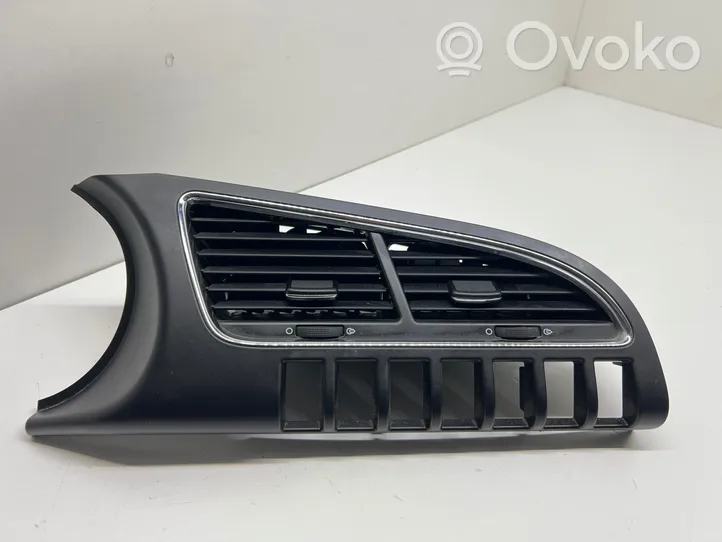 Peugeot 3008 I Centrālais gaisa ventilācijas režģis 9685049877