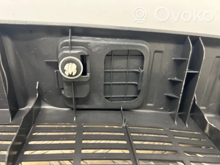 Mitsubishi Outlander Rivestimento di protezione sottoporta del bagagliaio/baule 7240A135